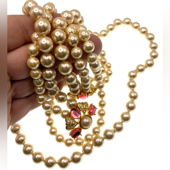 Vintage Signed Deidre Hall Long 2 Strand Faux Pearl Necklace Pink Floral Clasp - Picture 8 of 8
